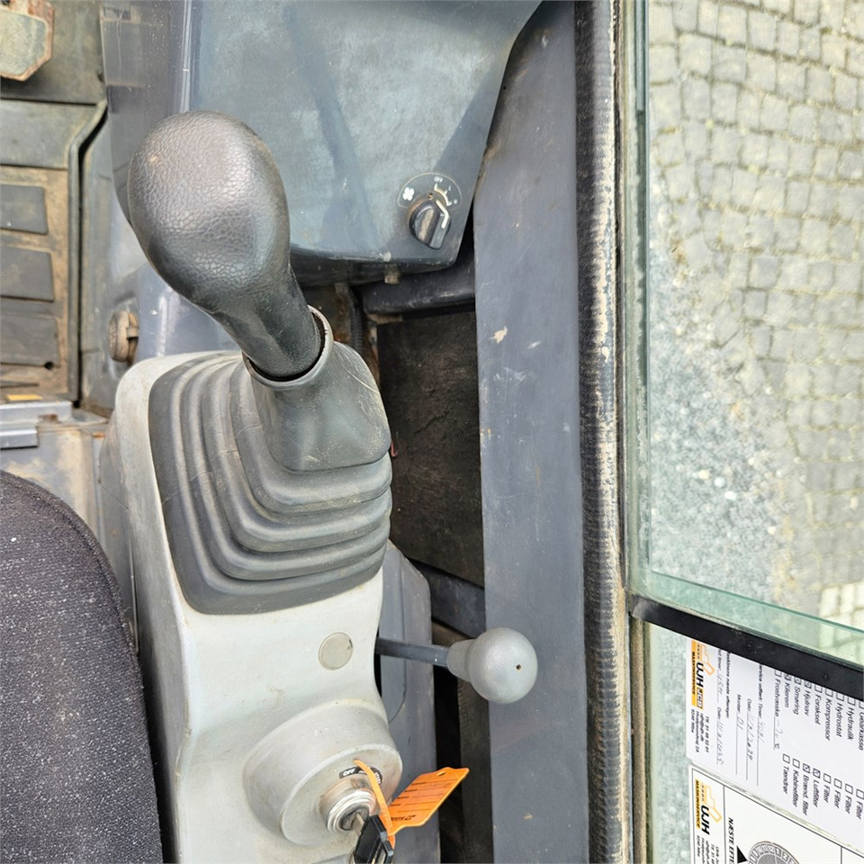 Lease a Kobelco SK17 SR-3 Kobelco SK17 SR-3: picture 12