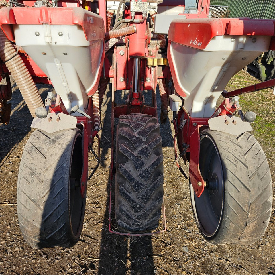 Lease a Kverneland Optima E-drive 8 Kverneland Optima E-drive 8: picture 11 Lease a Kverneland Optima E-drive 8 Kverneland Optima E-drive 8: picture 11