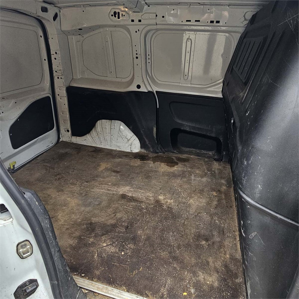 Small van Peugeot Partner 1,5 Blue HDI 100 L1: picture 9