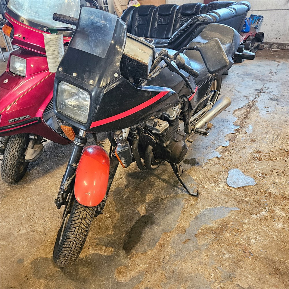 Suzuki GR72A - Motorcycle: picture 1 Suzuki GR72A - Motorcycle: picture 1
