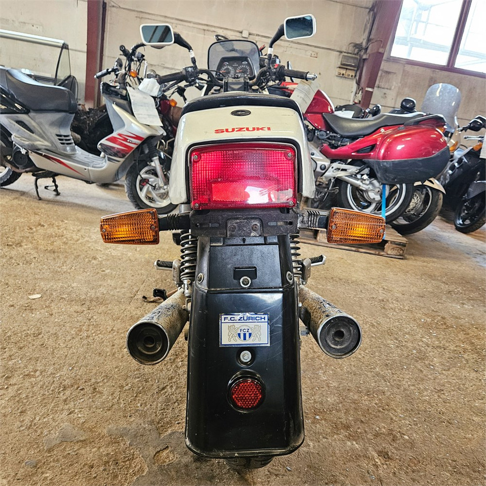 Suzuki GSX 1100 ES - Motorcycle: picture 4 Suzuki GSX 1100 ES - Motorcycle: picture 4