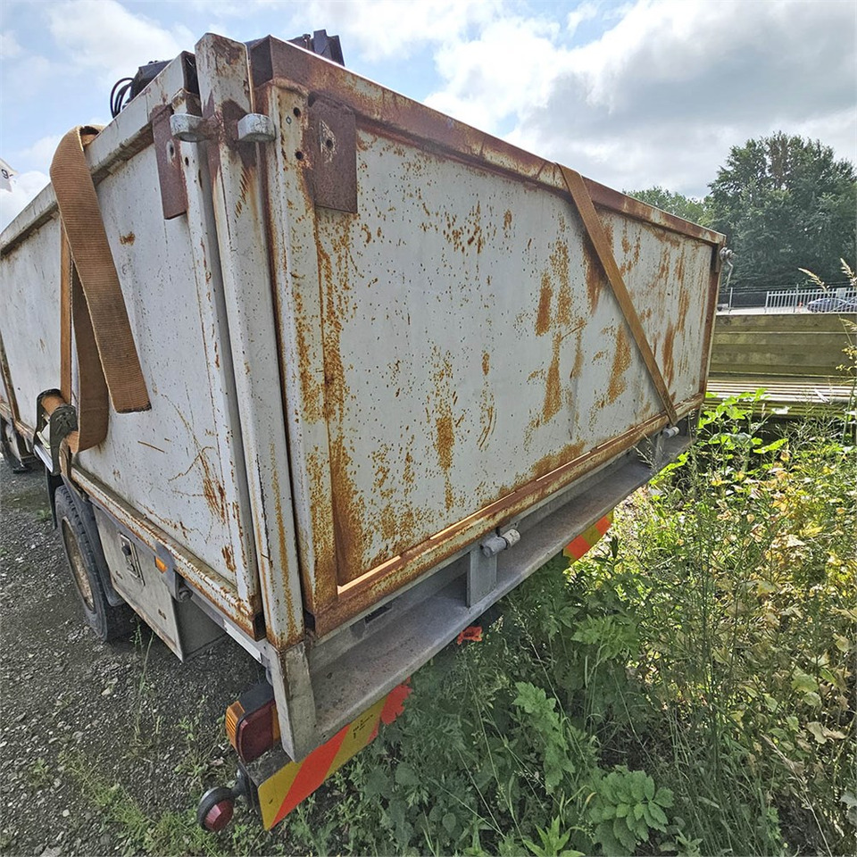 Toyota Dyna 200 - Dropside/ Flatbed truck: picture 5 Toyota Dyna 200 - Dropside/ Flatbed truck: picture 5