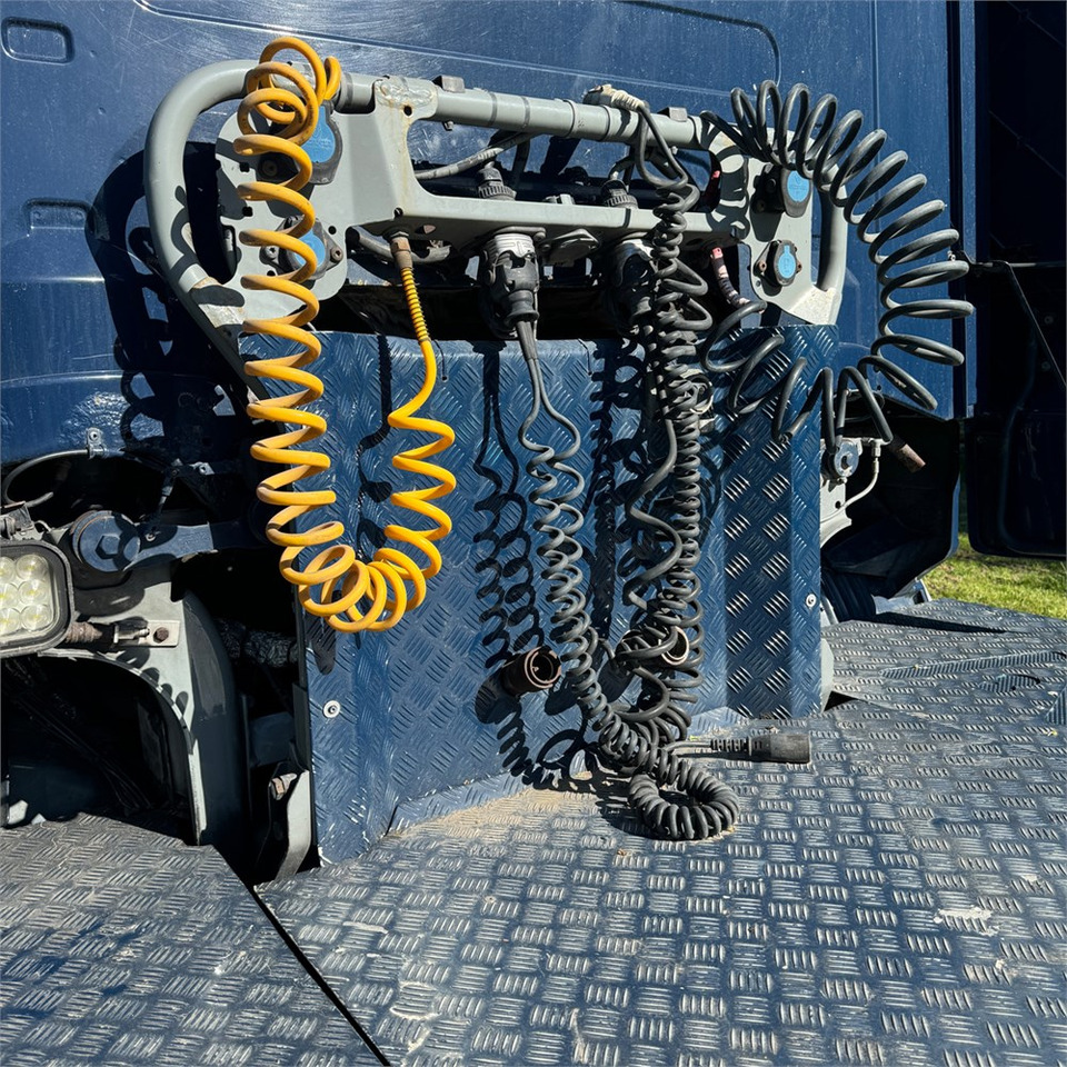 Tractor unit Scania R 620: picture 26