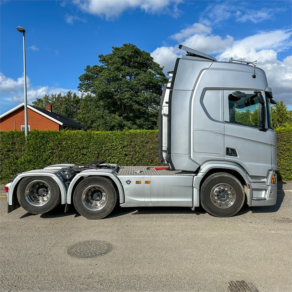 Scania R530 (A6X2NB) - Tractor unit: picture 3 Scania R530 (A6X2NB) - Tractor unit: picture 3