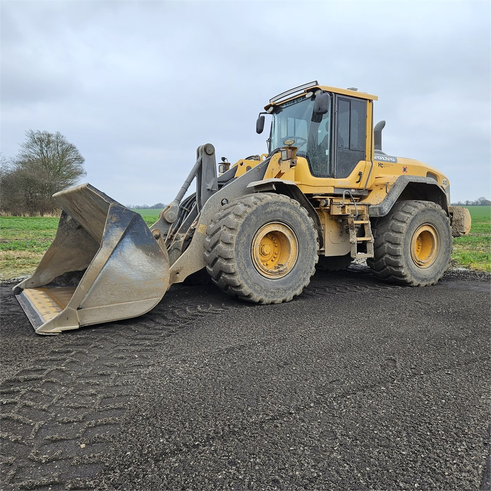 Wheel loader Volvo L120 G: picture 1