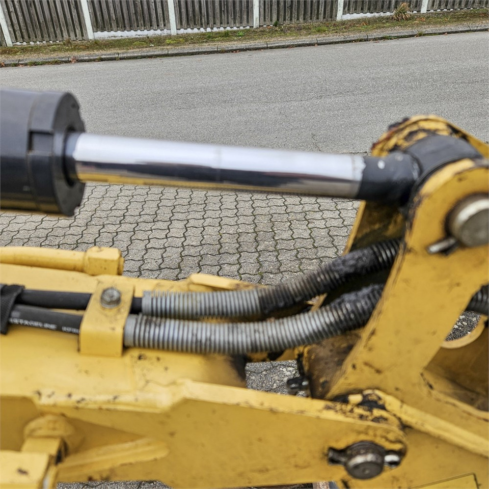 Mini excavator Yanmar SV08-1A (S): picture 12 Mini excavator Yanmar SV08-1A (S): picture 12