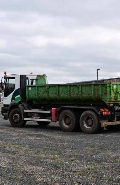 Iveco TRAKKER 380 - Hook lift truck: picture 2 Iveco TRAKKER 380 - Hook lift truck: picture 2
