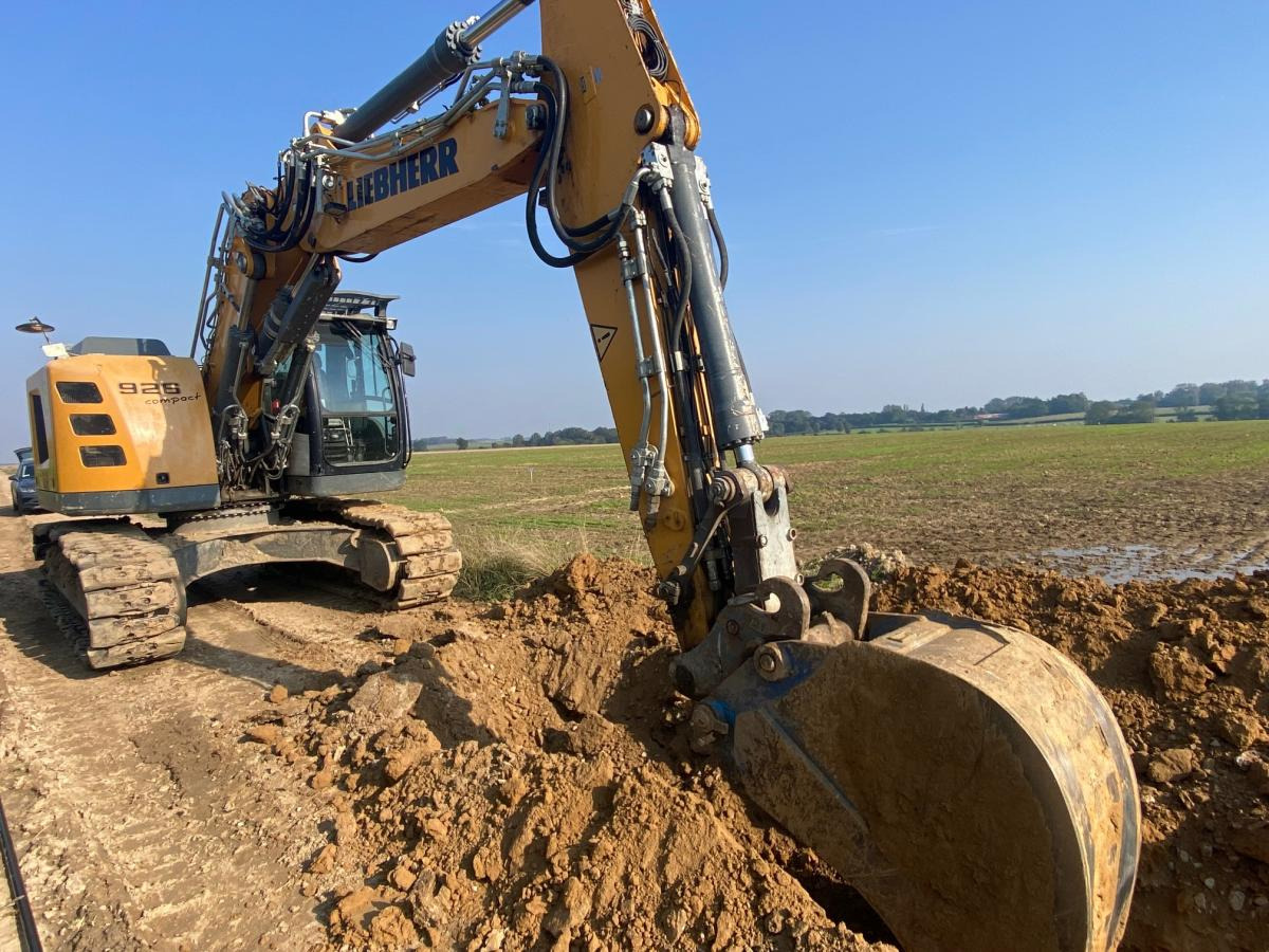 Liebherr R 926 COMPACT - Crawler excavator: picture 2 Liebherr R 926 COMPACT - Crawler excavator: picture 2