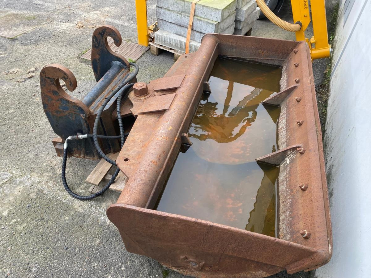 VERACHTER ORIENTABLE 1800 MM - Excavator bucket: picture 4 VERACHTER ORIENTABLE 1800 MM - Excavator bucket: picture 4