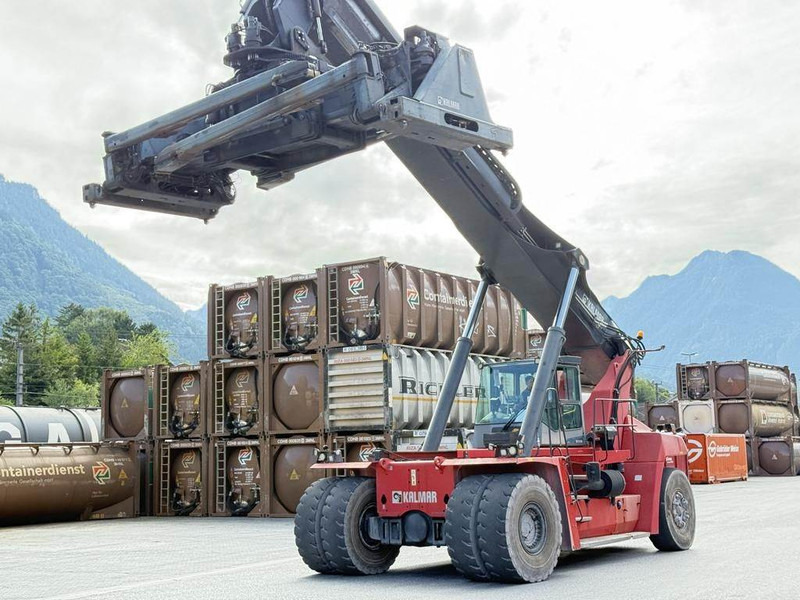 Kalmar DRF400-60C5 - Reach stacker: picture 2 Kalmar DRF400-60C5 - Reach stacker: picture 2