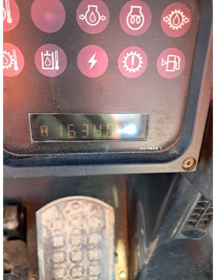 CAT 963C - Crawler loader: picture 5 CAT 963C - Crawler loader: picture 5