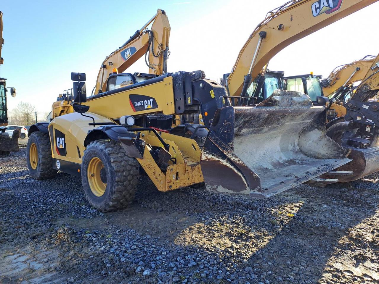 CAT TH417D - Telescopic handler: picture 3 CAT TH417D - Telescopic handler: picture 3
