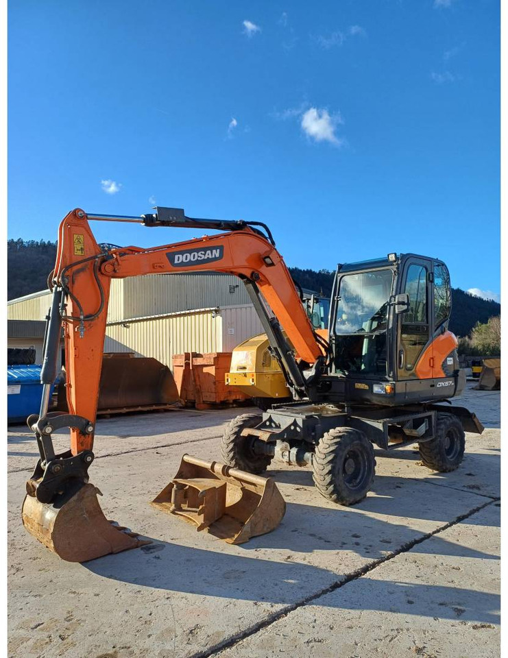 DOOSAN INFRACORE AMERICA CORP. DX57W-7 - Wheel excavator: picture 1 DOOSAN INFRACORE AMERICA CORP. DX57W-7 - Wheel excavator: picture 1