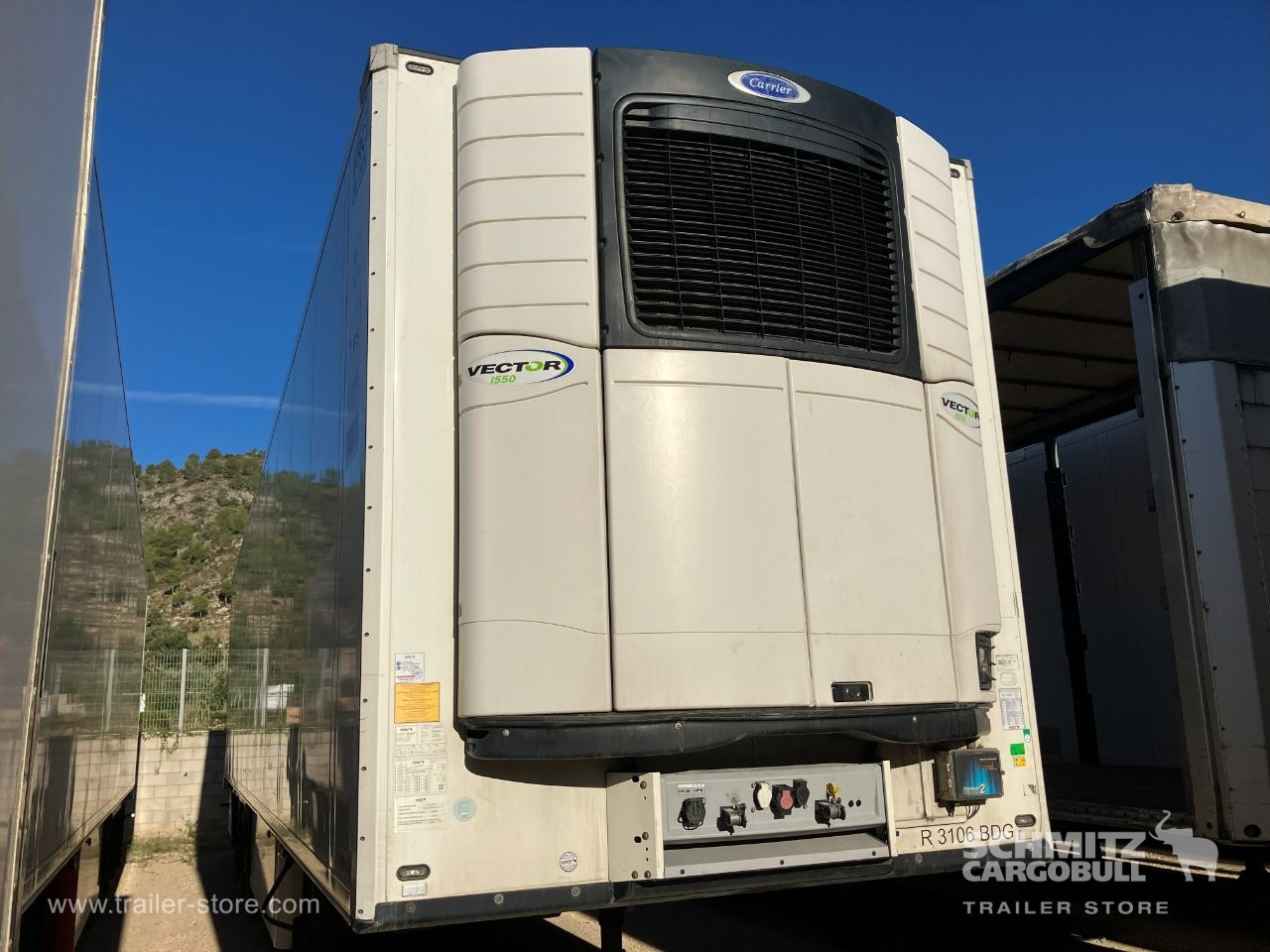 SCHMITZ Semiremolque Frigo Standard Double deck - Isothermal semi-trailer: picture 1 SCHMITZ Semiremolque Frigo Standard Double deck - Isothermal semi-trailer: picture 1