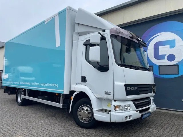 DAF LF 45 .180 4x2 Bakwagen - 12 Ton's - MANUAL - Airco - Year 2007 - Box truck: picture 2 DAF LF 45 .180 4x2 Bakwagen - 12 Ton's - MANUAL - Airco - Year 2007 - Box truck: picture 2