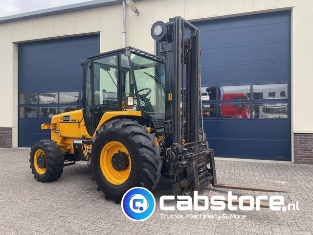 JCB 930 Off-Road forklift - Ruwterrein heftruck -Bouwjaar 2008 - 4x4 - Side shift - Vorkverstelling - 550 cm hefhoogte - Rough terrain forklift: picture 2 JCB 930 Off-Road forklift - Ruwterrein heftruck -Bouwjaar 2008 - 4x4 - Side shift - Vorkverstelling - 550 cm hefhoogte - Rough terrain forklift: picture 2