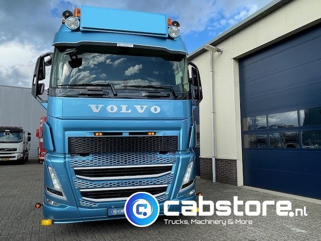 Volvo FH 460 4x2 Tractor Euro 6 (E) - Showtruck - Bouwjaar 2023 - Km 324.389 - Vloeistof pomp/PTO - VEB+ - Zeer goede conditie !! - Tractor unit: picture 5 Volvo FH 460 4x2 Tractor Euro 6 (E) - Showtruck - Bouwjaar 2023 - Km 324.389 - Vloeistof pomp/PTO - VEB+ - Zeer goede conditie !! - Tractor unit: picture 5
