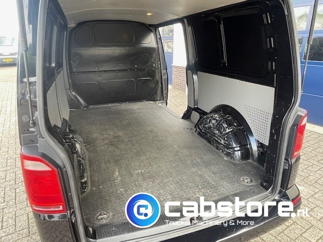 Small van Volkswagen Transporter T6 2.0 TDI Euro 6   - Bouwjaar 2017 - Gesloten bestelwagen - DSG 7 - L2-H1 - Achterklep - 18 Inch velgen: picture 18