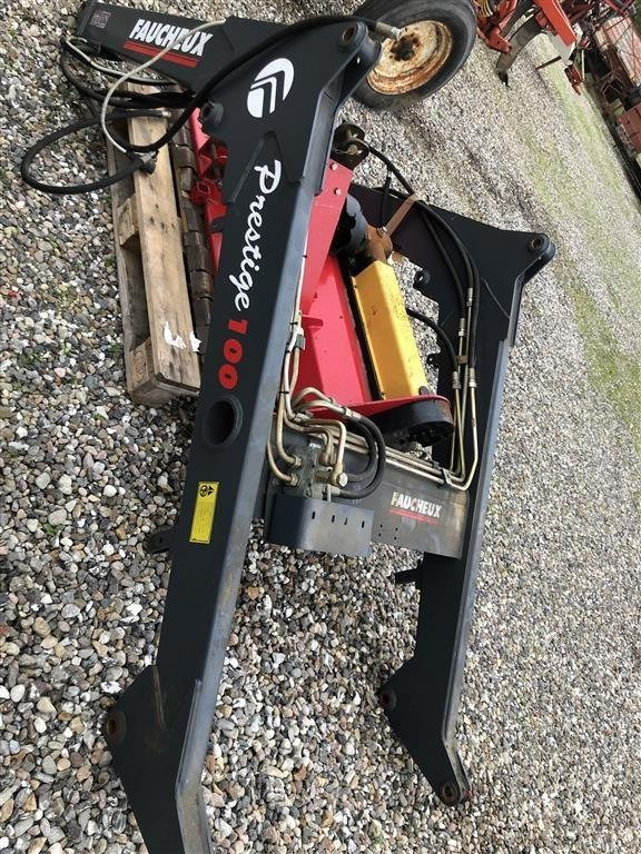 Faucheux Faucheux 100 - Front loader for tractor: picture 1 Faucheux Faucheux 100 - Front loader for tractor: picture 1