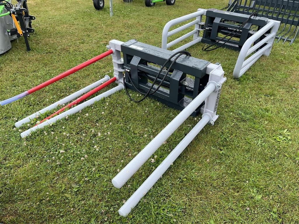 Sonarol CBPZ SNR 2500 - Front loader for tractor: picture 3 Sonarol CBPZ SNR 2500 - Front loader for tractor: picture 3