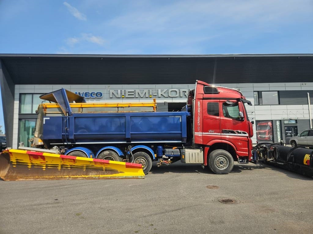 Sisu Polar 625 76tn tienhoitoauto - Tipper: picture 5 Sisu Polar 625 76tn tienhoitoauto - Tipper: picture 5