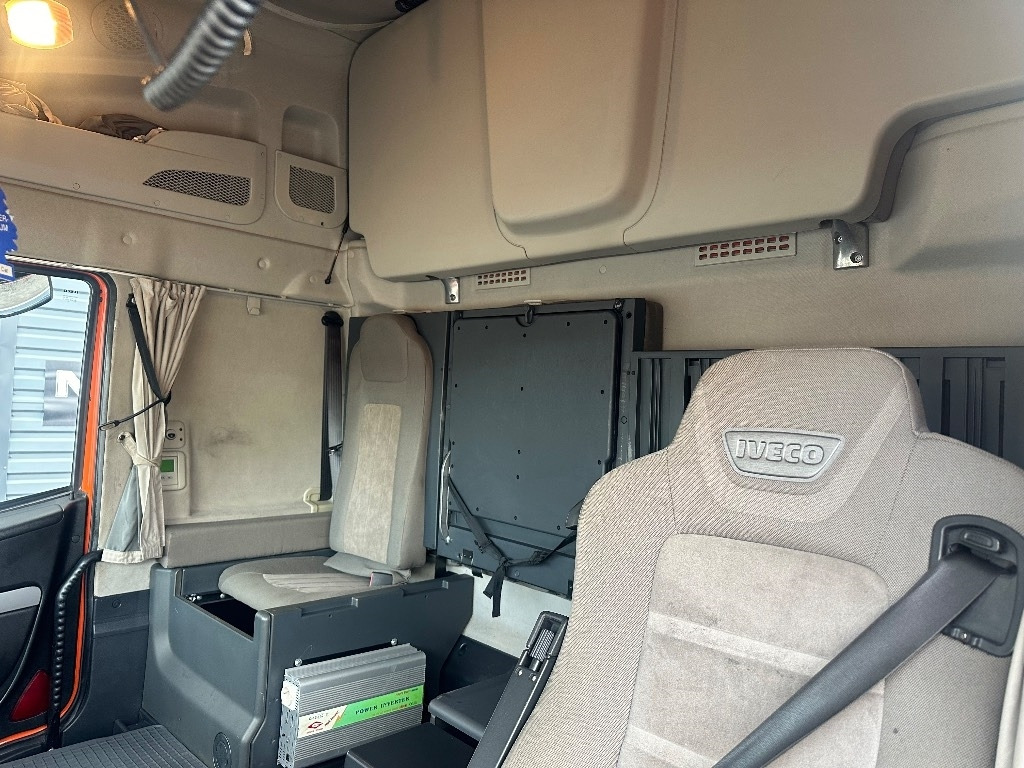 Tractor unit Iveco Stralis 560 6x4. Ferrari 726: picture 19