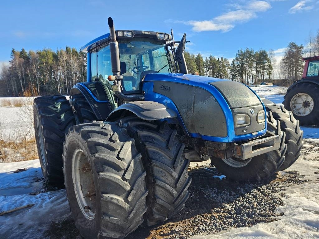 Valtra T 171 - Farm tractor: picture 3 Valtra T 171 - Farm tractor: picture 3