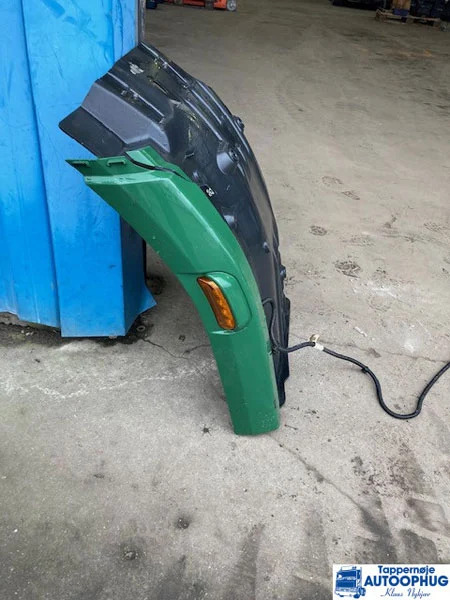 Scania forskærm P/N: 2599544 / 2298040 - Body and exterior for Truck: picture 1 Scania forskærm P/N: 2599544 / 2298040 - Body and exterior for Truck: picture 1