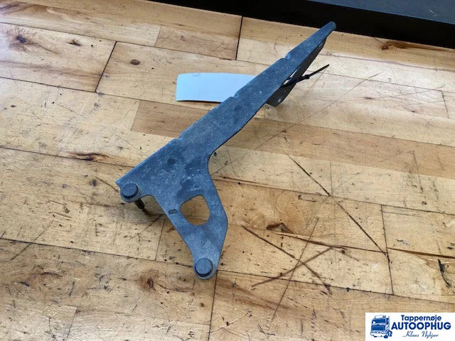 Scania spoiler beslag – Scania 2625584 - Body and exterior for Truck: picture 2 Scania spoiler beslag – Scania 2625584 - Body and exterior for Truck: picture 2