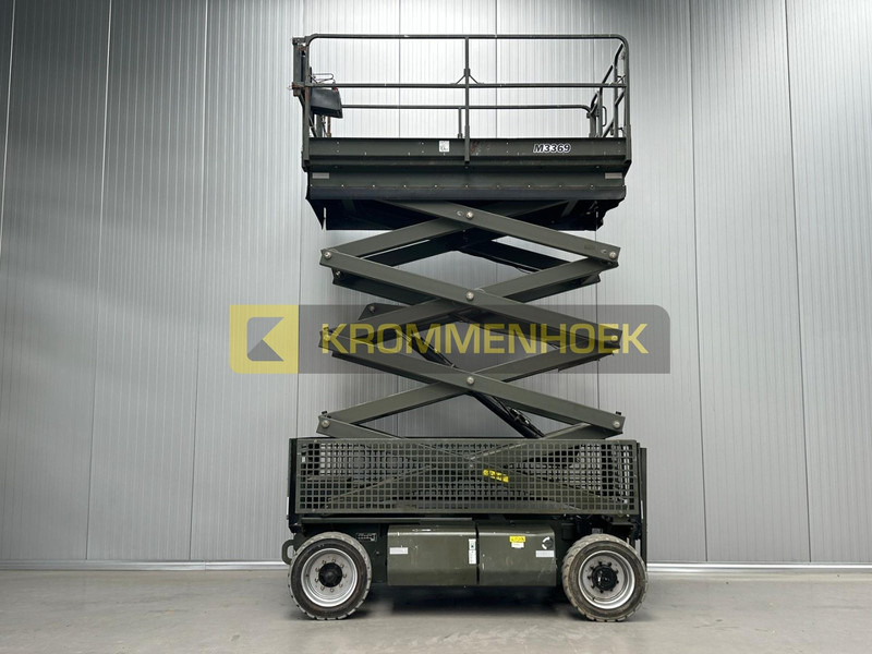 JLG M 3369 - Scissor lift: picture 4 JLG M 3369 - Scissor lift: picture 4