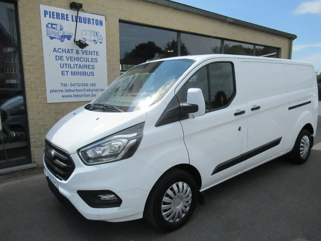 Ford Transit Custom L2, navi, cruis, clim 2PL 13900€+tva/btw - Small van: picture 1 Ford Transit Custom L2, navi, cruis, clim 2PL 13900€+tva/btw - Small van: picture 1