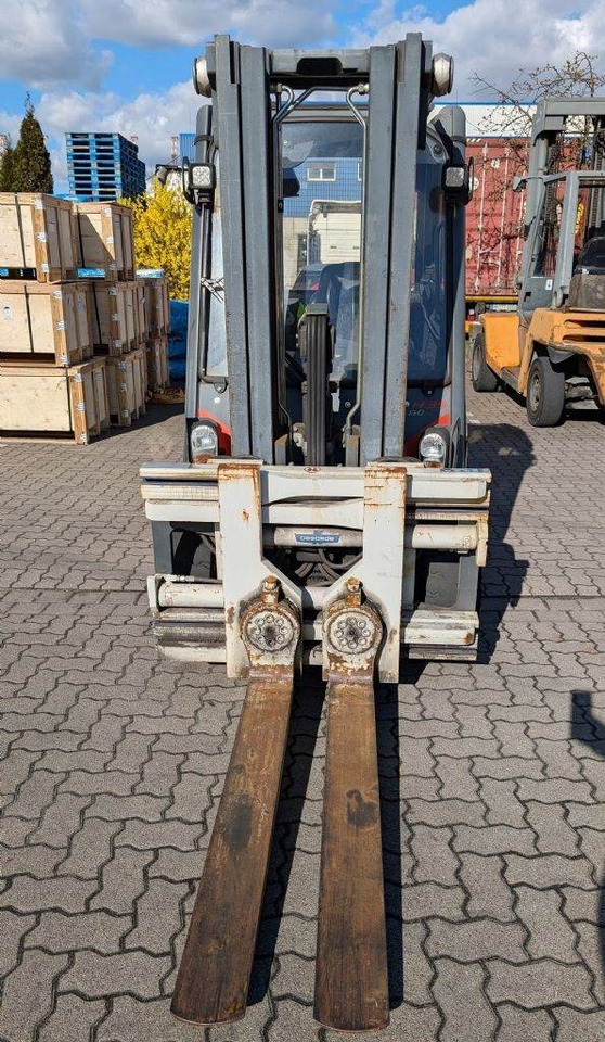 Linde H35D-02 - Diesel forklift: picture 4 Linde H35D-02 - Diesel forklift: picture 4