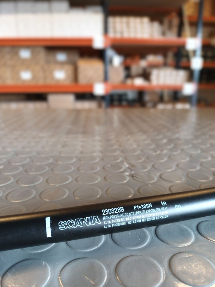 SCANIA GAS SPRING 2303289 - Cab and interior for Truck: picture 2 SCANIA GAS SPRING 2303289 - Cab and interior for Truck: picture 2