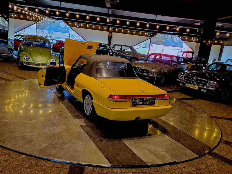 Alfa Romeo Spider (serie 4) _ 2000 - Sedan: picture 4 Alfa Romeo Spider (serie 4) _ 2000 - Sedan: picture 4