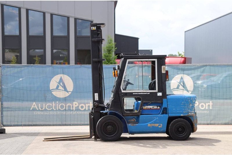 Caterpillar DP35K - Diesel forklift: picture 1 Caterpillar DP35K - Diesel forklift: picture 1