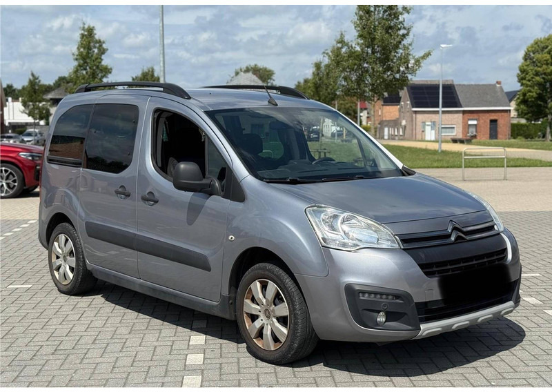 Citroën Berlingo (II - phase 3) Multispace _ 1.2 - Sedan: picture 5 Citroën Berlingo (II - phase 3) Multispace _ 1.2 - Sedan: picture 5