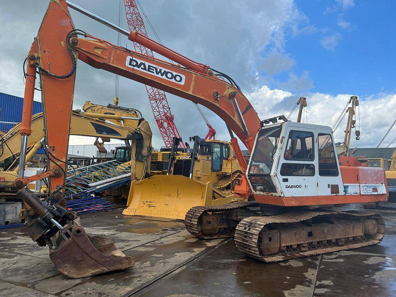 Daewoo 220LC - Crawler excavator: picture 5 Daewoo 220LC - Crawler excavator: picture 5