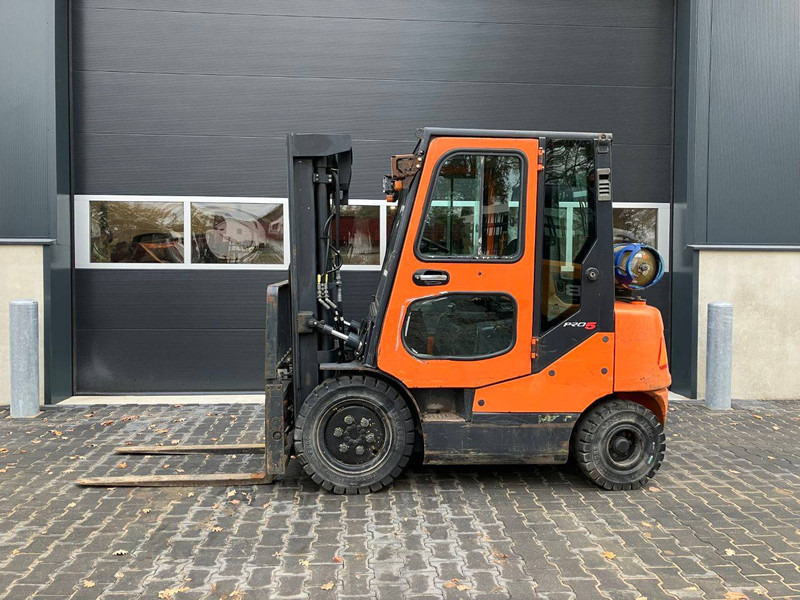 Doosan G25E-5 - LPG forklift: picture 2 Doosan G25E-5 - LPG forklift: picture 2