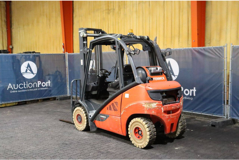 Fenwick-Linde H25T-02 - LPG forklift: picture 4 Fenwick-Linde H25T-02 - LPG forklift: picture 4