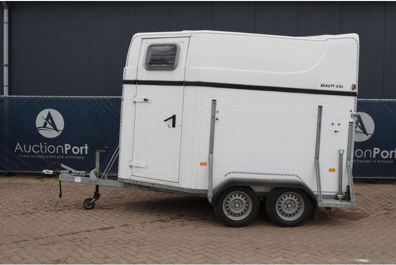 Hotra - Horse trailer: picture 2 Hotra - Horse trailer: picture 2