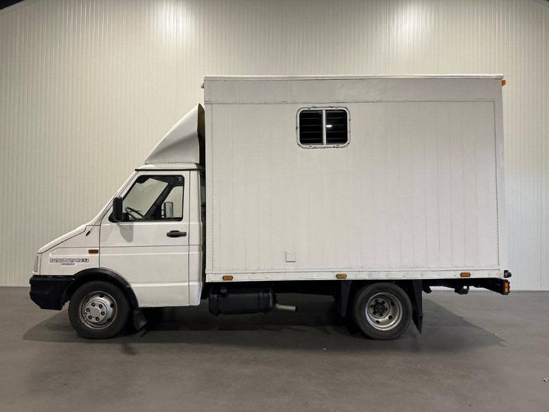 Iveco 49-12/35 - Horse truck: picture 2 Iveco 49-12/35 - Horse truck: picture 2