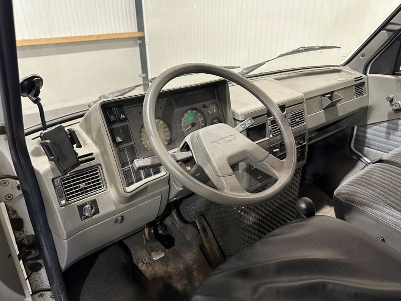 Iveco 49-12/35 - Horse truck: picture 5 Iveco 49-12/35 - Horse truck: picture 5