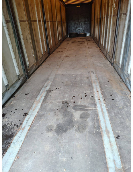 LAG O-3-39 01 - Curtainsider semi-trailer: picture 5 LAG O-3-39 01 - Curtainsider semi-trailer: picture 5