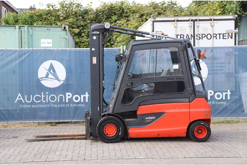Linde E30L-01 - Electric forklift: picture 2 Linde E30L-01 - Electric forklift: picture 2