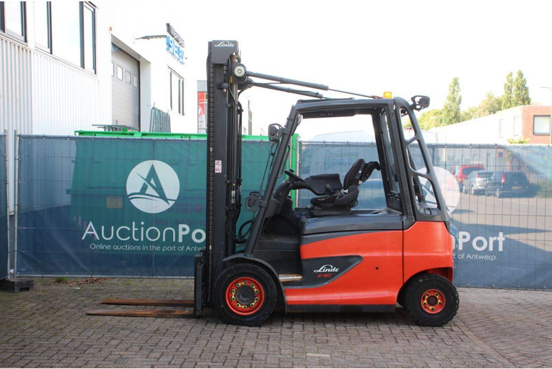 Linde E40H-01/600 - Electric forklift: picture 2 Linde E40H-01/600 - Electric forklift: picture 2