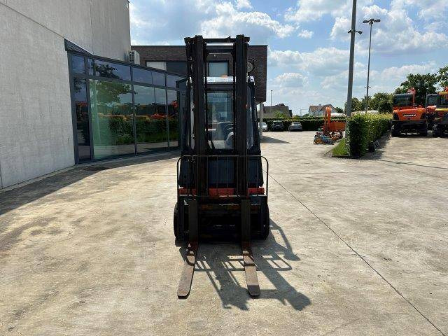 Linde H18T-02 - LPG forklift: picture 2 Linde H18T-02 - LPG forklift: picture 2