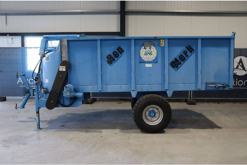 MARK R301 - Manure spreader: picture 3 MARK R301 - Manure spreader: picture 3