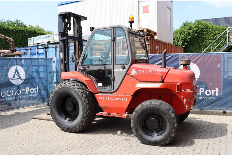 Manitou M30-4 - Rough terrain forklift: picture 3 Manitou M30-4 - Rough terrain forklift: picture 3