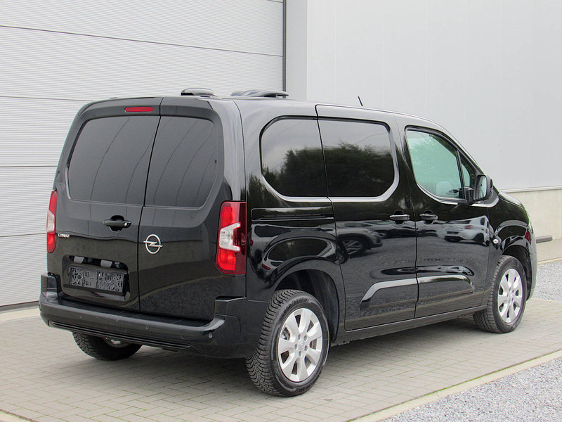 Opel Combo 1.5 D Automatic - Panel van: picture 3 Opel Combo 1.5 D Automatic - Panel van: picture 3