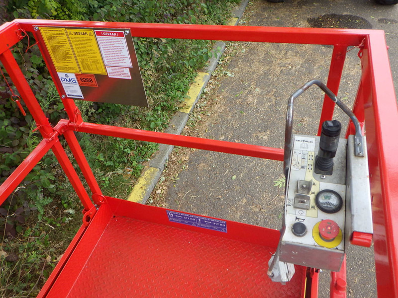 Skyjack SJ4632 - Scissor lift: picture 4 Skyjack SJ4632 - Scissor lift: picture 4